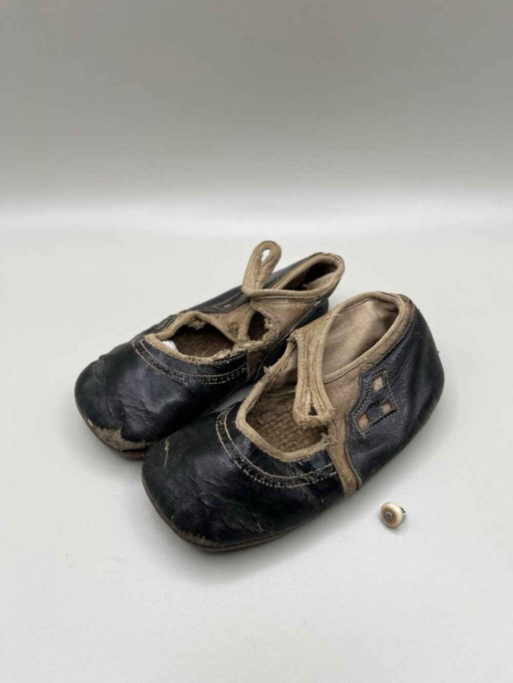 Antique Victorian Edwardian Children’s Black Leather Button Shoes 1895-1915 Baby